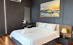 Ceva Hotel & Apartment Danang